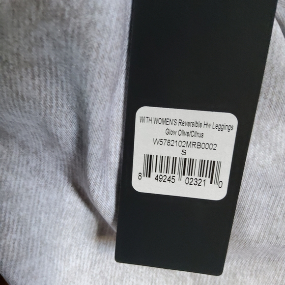 Wear It To Heart Reversible High Waist Leggings Green Tie Dye Size S NWT - Picture 9 of 10